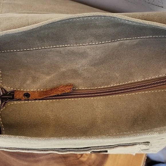 CLEA RAY UPCYCLED MILITARY TENT CANVAS AND LEATHER CROSSBODY BAG - Picture 10 of 14